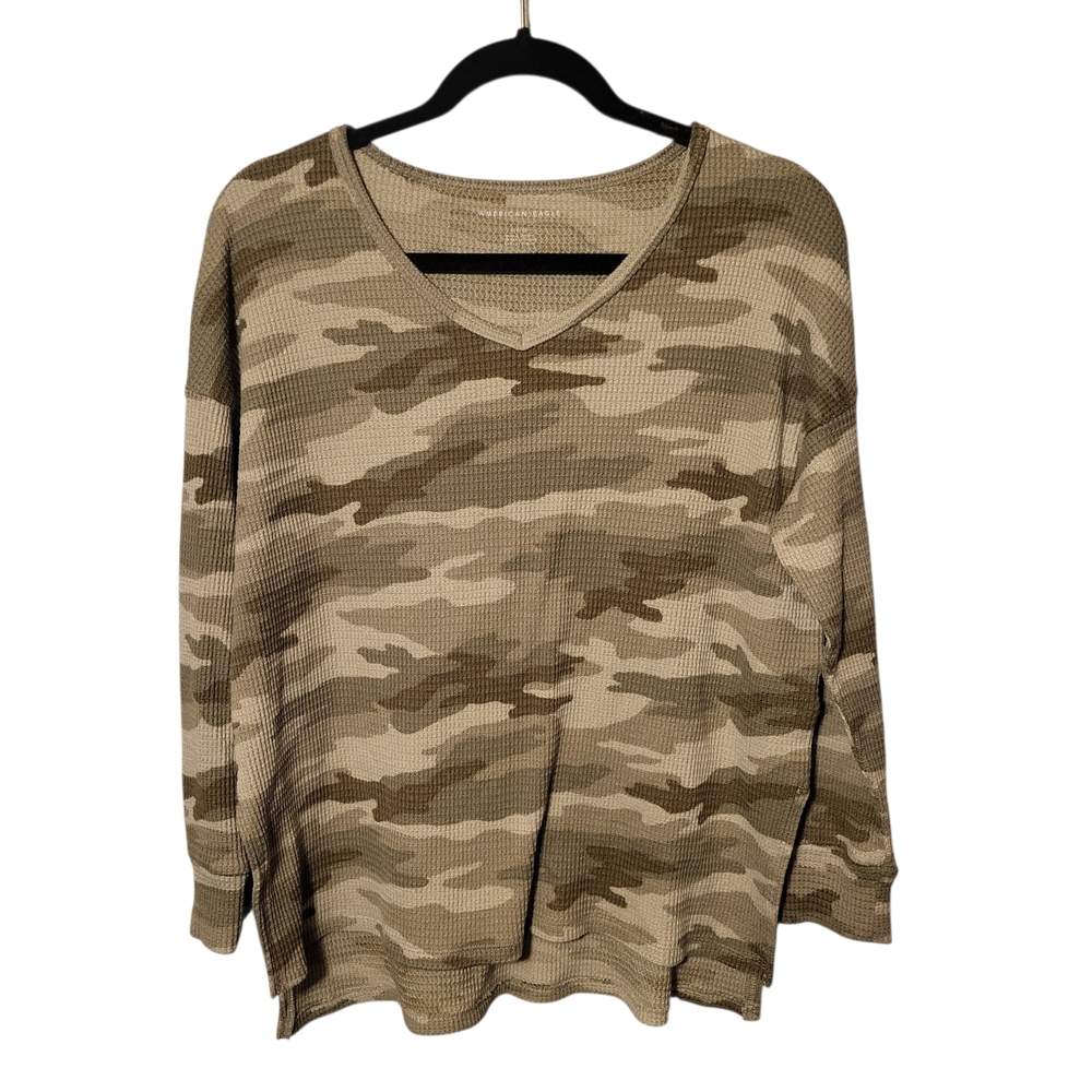 American Eagle Outfitters Camouflage V-Neck